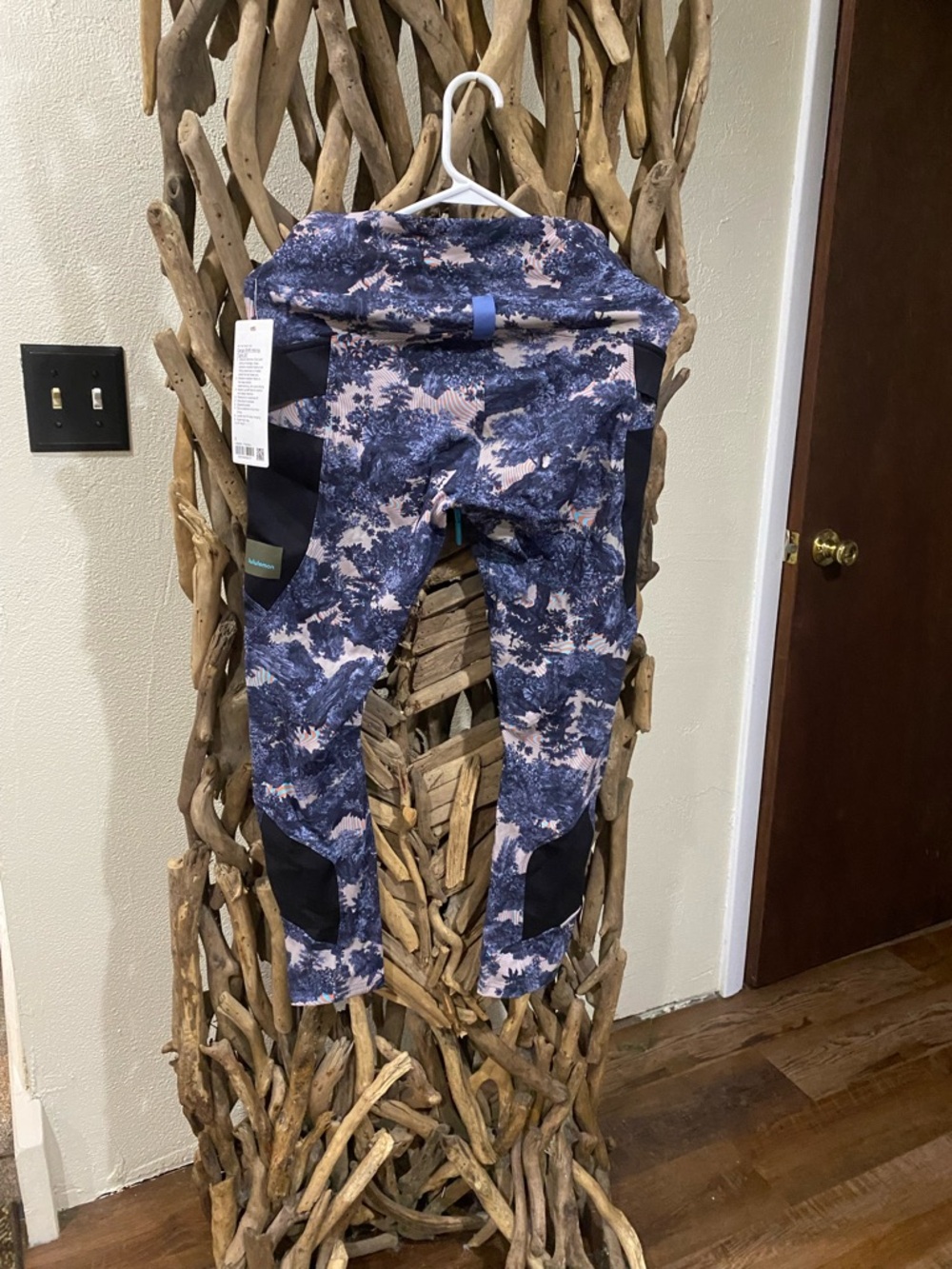 lululemon athletica Women's Navy and Blush Printed Leggings